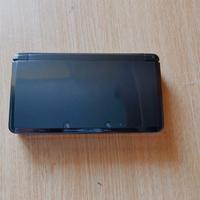 Nintendo 3ds +2 giochi + accessori originali. 