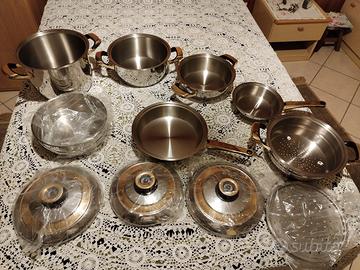 batteria di pentole in acciaio inox