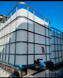 cisterna per acqua ed altro  1000 litri , pulite