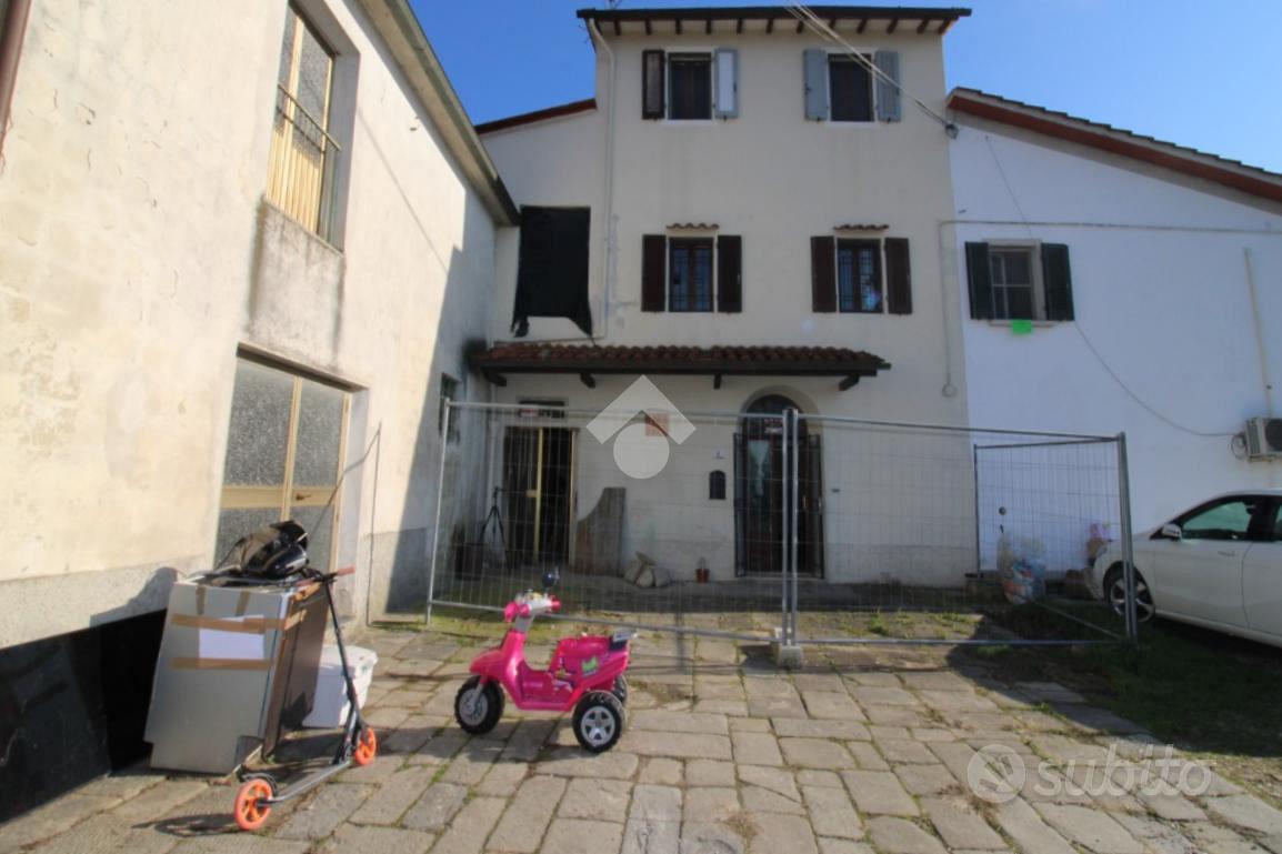 CASA DI CORTE A PISTOIA