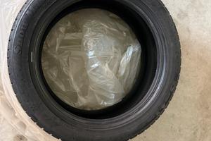 Pneumatici invernali Petlas 215/50 18 92V