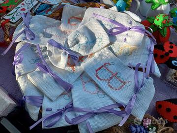 Sacchetti profumati per armadi