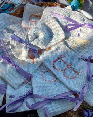 Sacchetti profumati per armadi