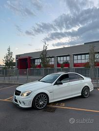 MERCEDES  C63 AMG