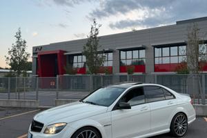 MERCEDES  C63 AMG