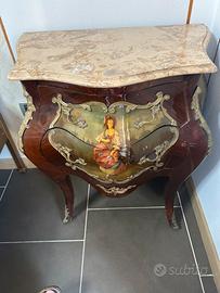 Mobili dipinti a mano in legno