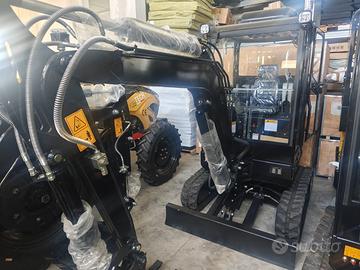Escavatore 30 quintali con motore Yanmar