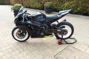 Suzuki GSX R 750