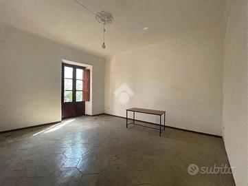 4 LOCALI A CASTROVILLARI