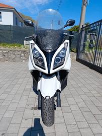 scooter Kymco downtown 300