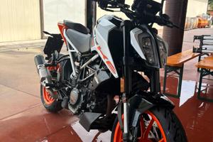 KTM Duke 125cc, modello 2023