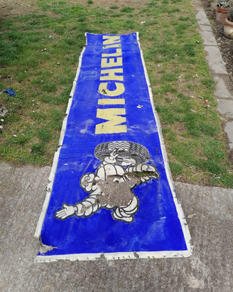 Striscione Michelin