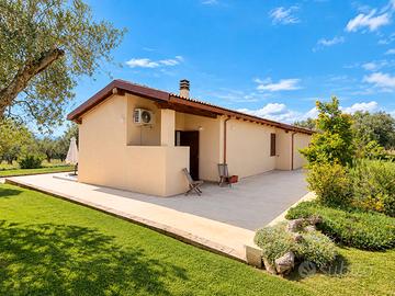 Nuova casa con giardino