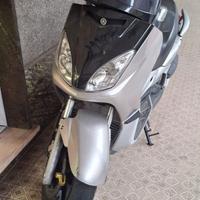 Yamaha X-Max 250