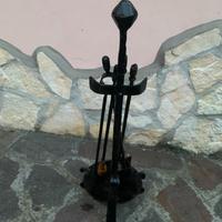 Attrezzi in ferro battuto Per camino