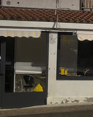 Locale commerciale bar