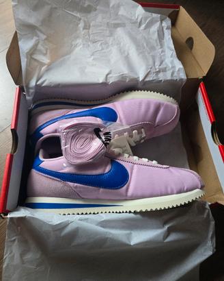 Nike sportswear 