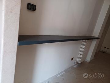 mensola raffinata in legno