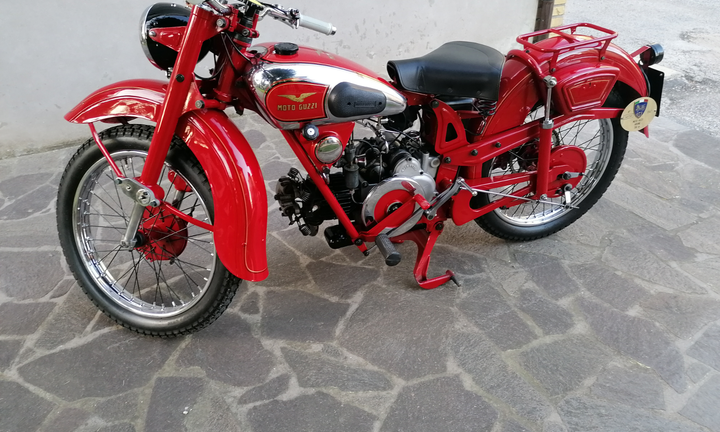 Moto Guzzi del 1947 targa oro asi
