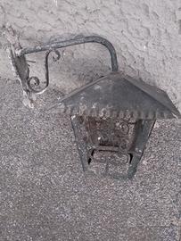 Lampada in ferro battuto