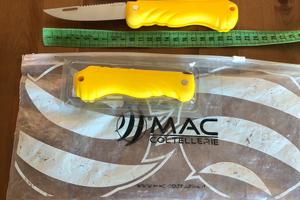 Coltello nautico galleggiante