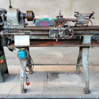 Tornio d'epoca perfettamente funzionante