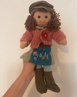 Bambola My Doll con cappellino