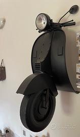 VESPA DA PARETE DA ARREDO
