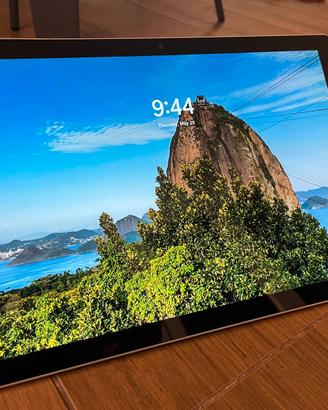 Microsoft Surface Pro 6 i5 8GB RAM 256GB SSD