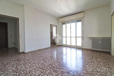 3 LOCALI A SAN MARTINO SICCOMARIO