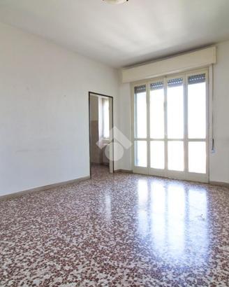 3 LOCALI A SAN MARTINO SICCOMARIO