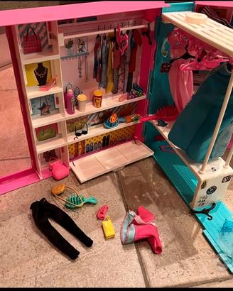 Armadio di barbie