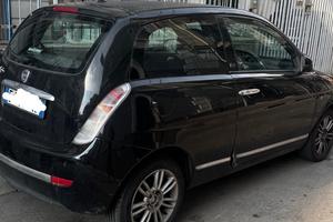 Lancia Y