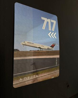 Delta Card Boeing 717 n68