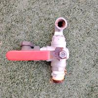 Valvola apri chiudi tubature acqua leva