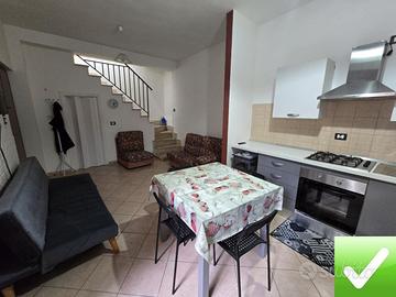 Indipendente Su Due Livelli + Corte Cardinale Port