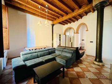4 LOCALI A MANTOVA