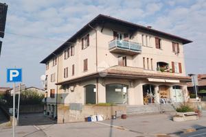 NEGOZIO A LONGHENA