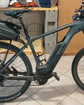 ebike cube taglia L