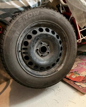 Gomme neve con cerchi 16