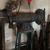 Smerigliatrice a colonna