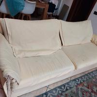 divano  2metri × 1metro 