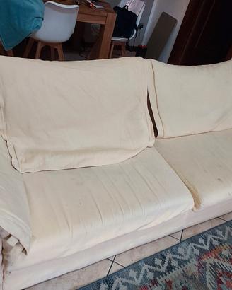 divano  2metri × 1metro 