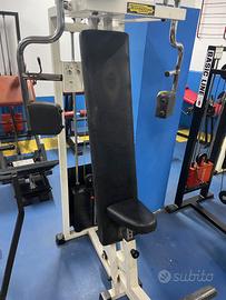 Pectoral Machine technogym
