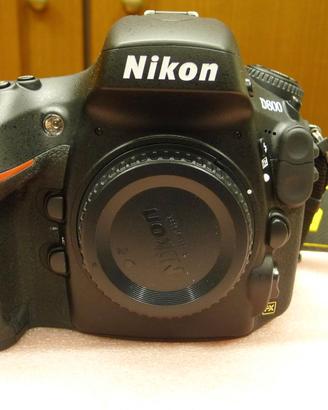 Nikon D 800 + Nikkor 24/70 f 2,8 con 480 scatti