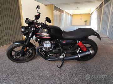 V7 Stone Special Edition 850