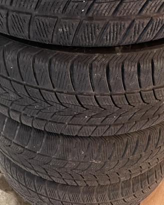 Set pneumatici invernali 235/55 R18