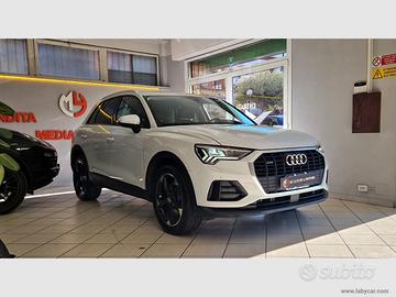 AUDI Q3 40 TDI quattro S tr. Adv.