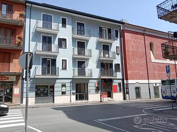 NEGOZIO A ATRIPALDA