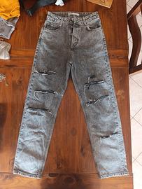 Pantaloni Jeans Strappati Zara